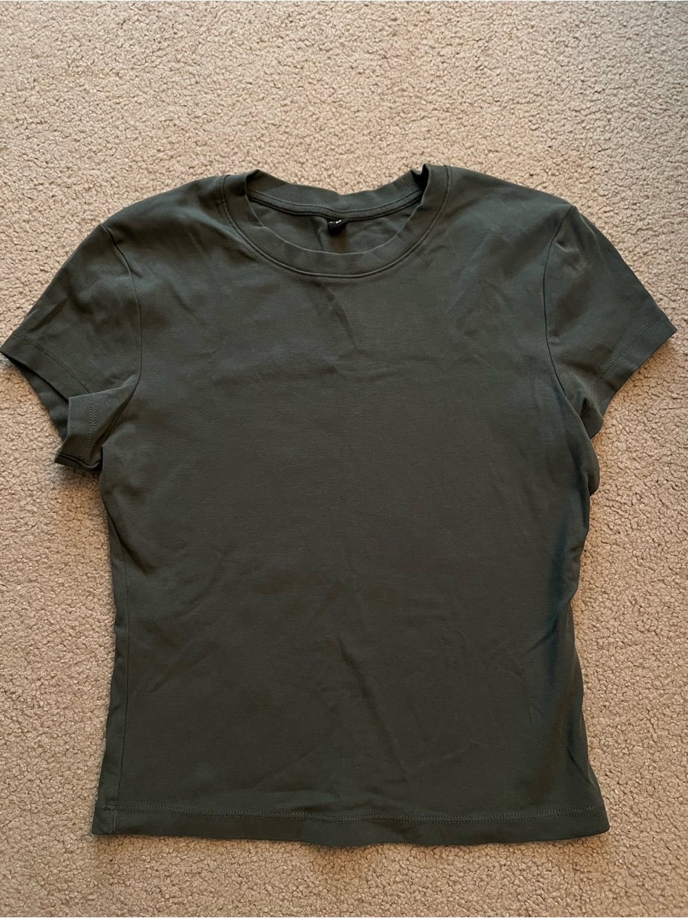 Uniqlo mini tee